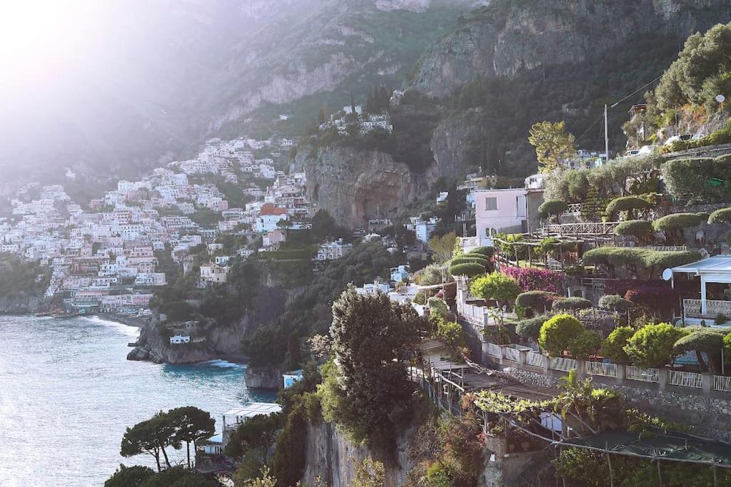 Casa Intiso - Two Double Bedroom Apartment Positano Bagian luar foto