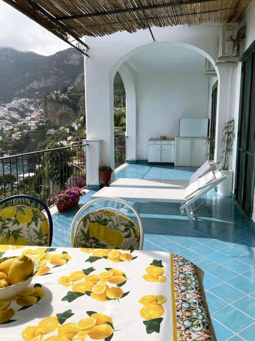 Casa Intiso - Two Double Bedroom Apartment Positano Bagian luar foto