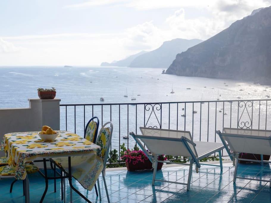 Casa Intiso - Two Double Bedroom Apartment Positano Bagian luar foto