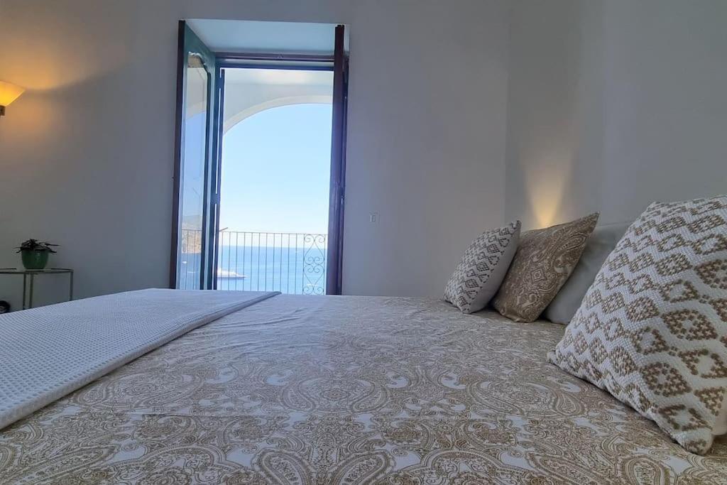 Casa Intiso - Two Double Bedroom Apartment Positano Bagian luar foto